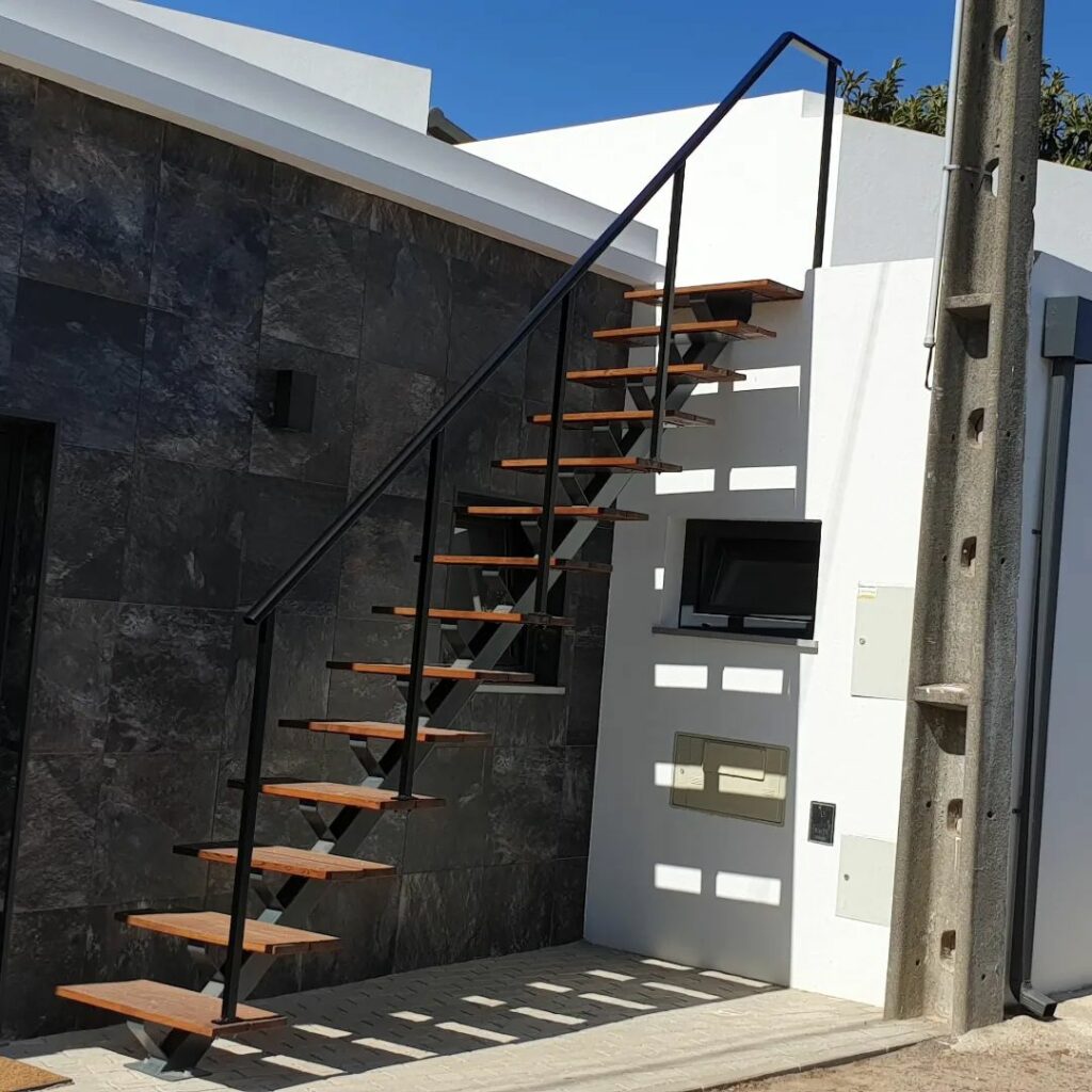 Escada exterior INASTEEL
